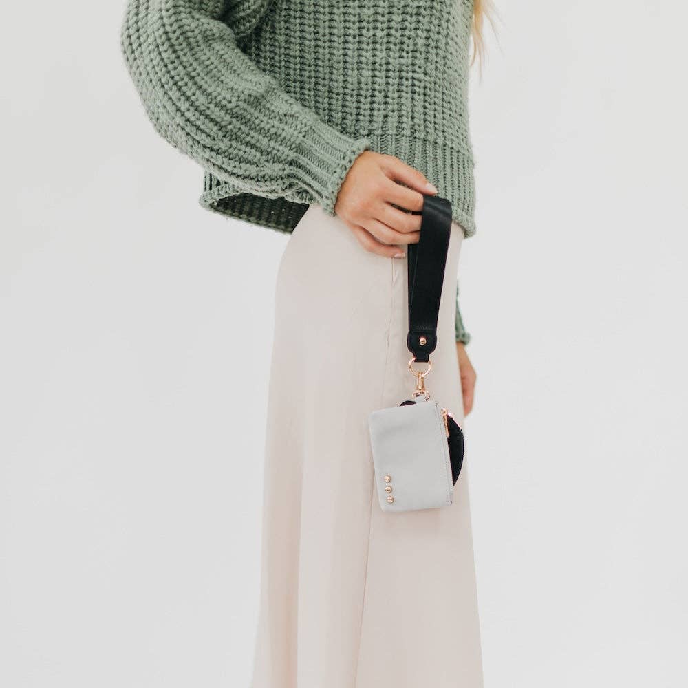Dolly Dual Pouch Wristle