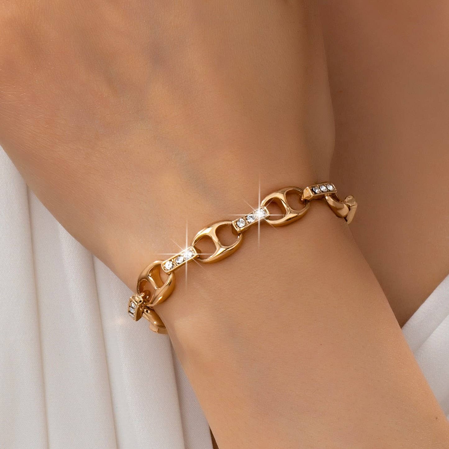 Sparkling Gold Link Chain Bracelet | 80B1657: GOLD