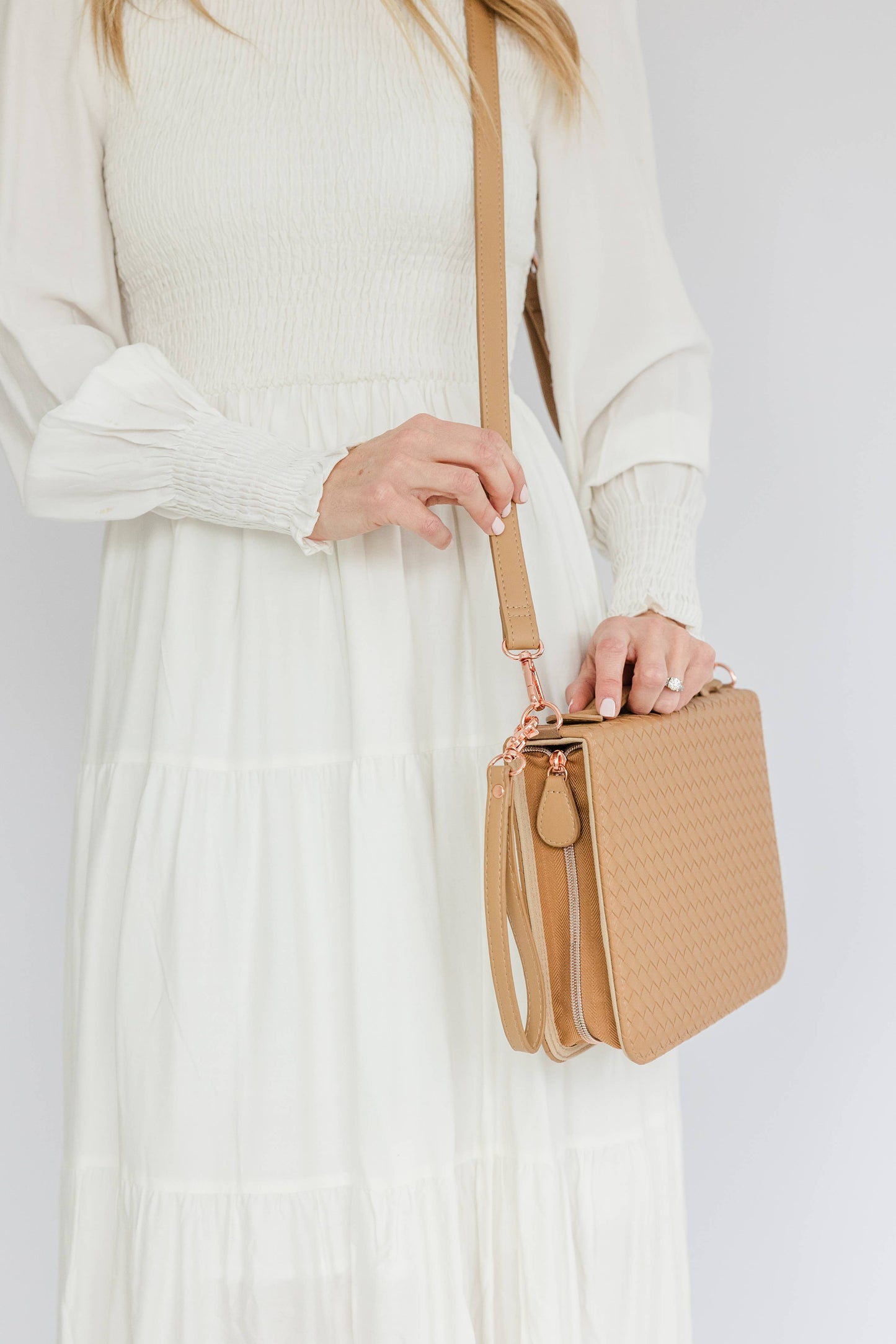 Crossbody  Weave Bible Case: CARAMEL
