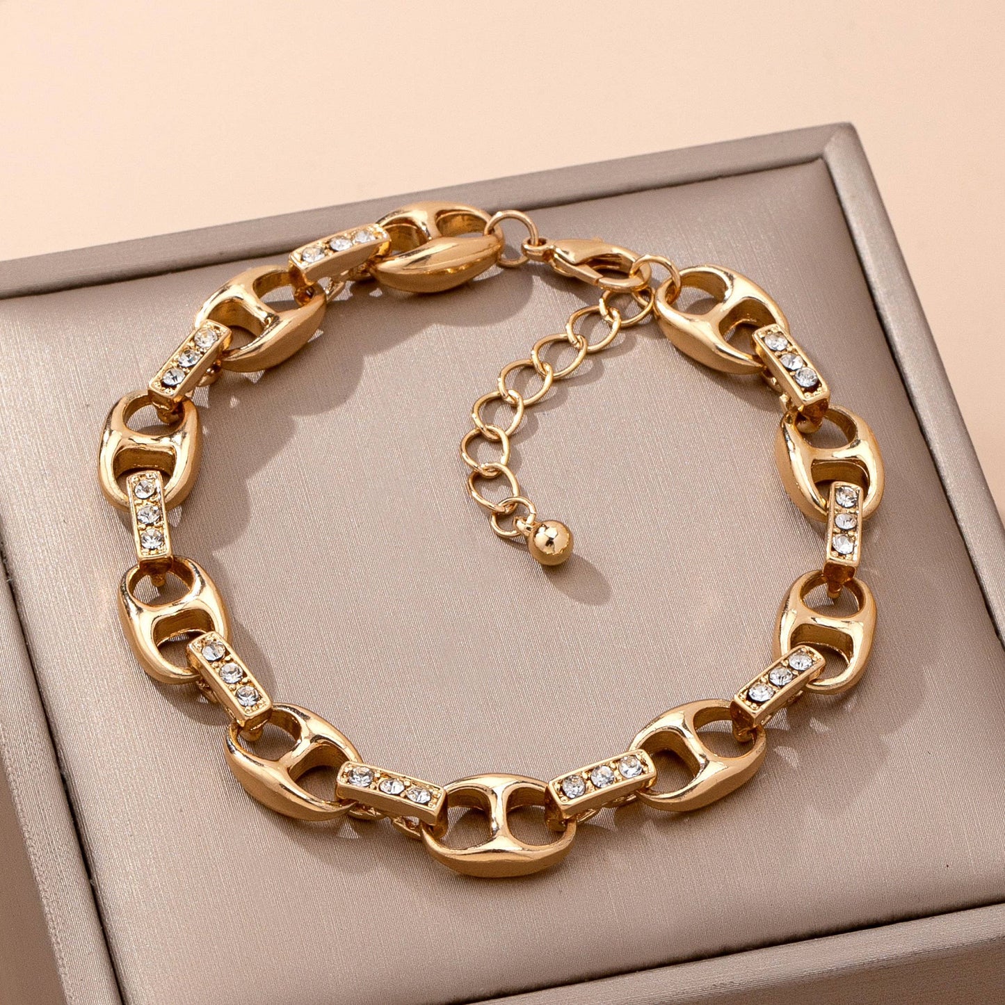 Sparkling Gold Link Chain Bracelet | 80B1657: GOLD