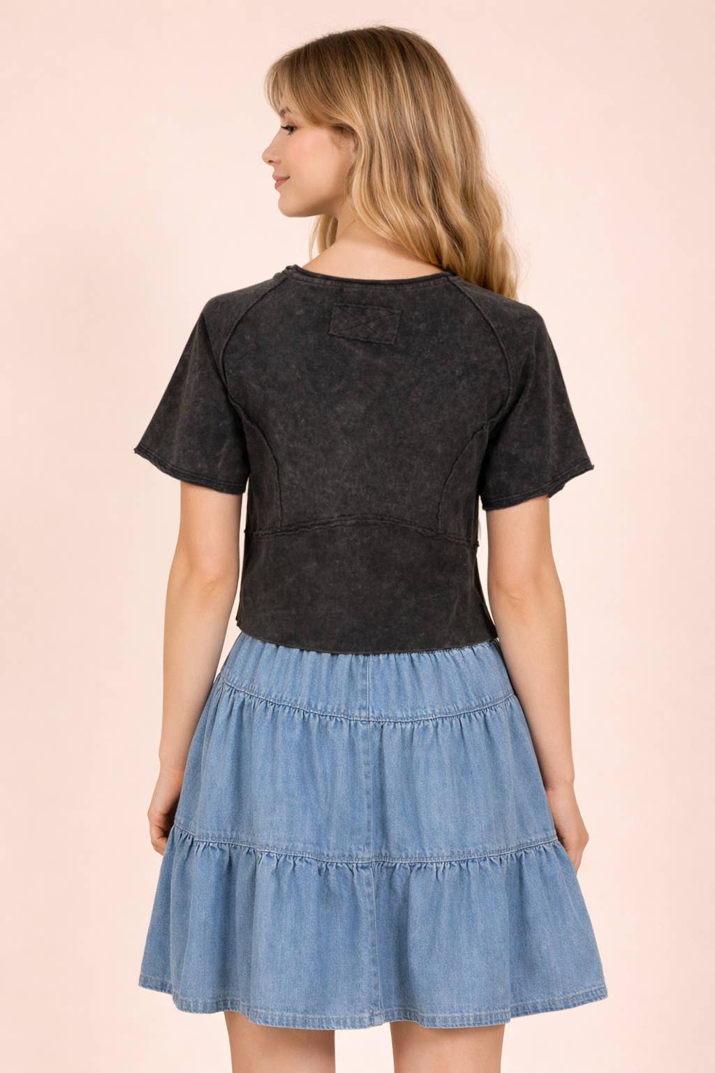 Mineral Washed Knit Fitted Casual Crop Top: BLACK