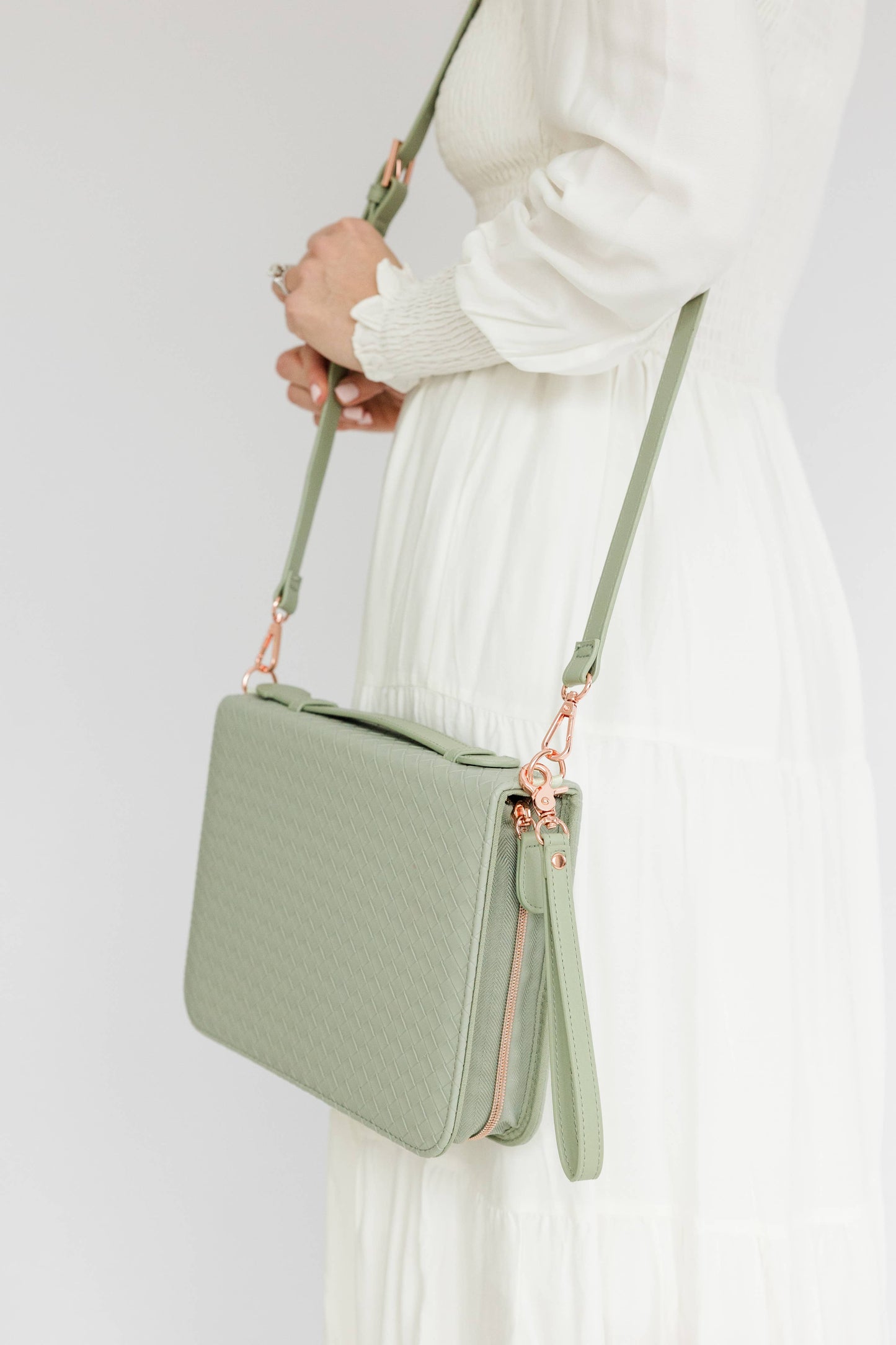 Crossbody Weave Bible Case: SAGE