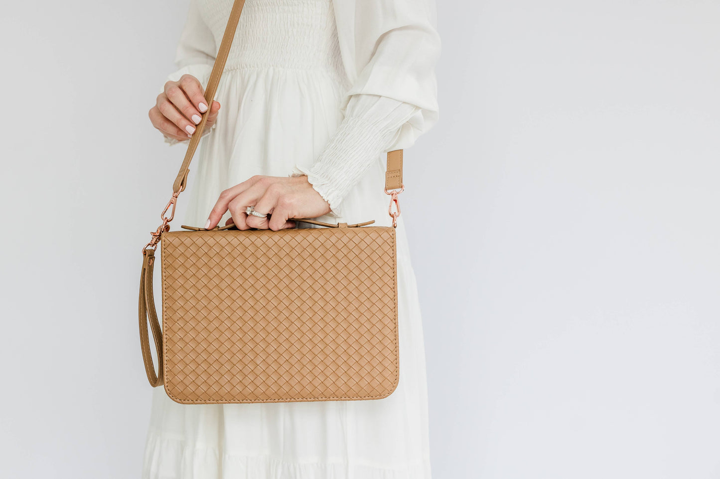 Crossbody  Weave Bible Case: CARAMEL